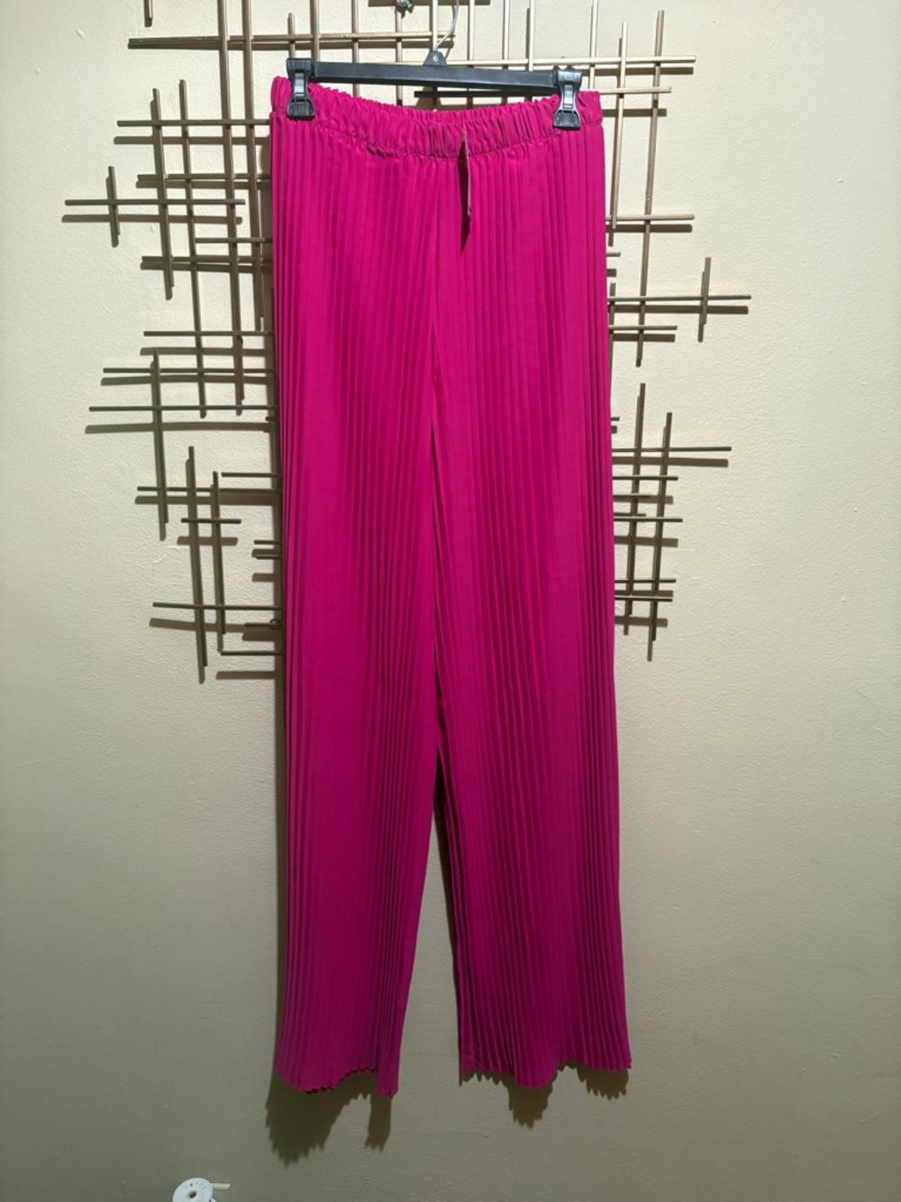 Boohoo Pleated Wide-Leg Pantsuit - Picture 5 of 5